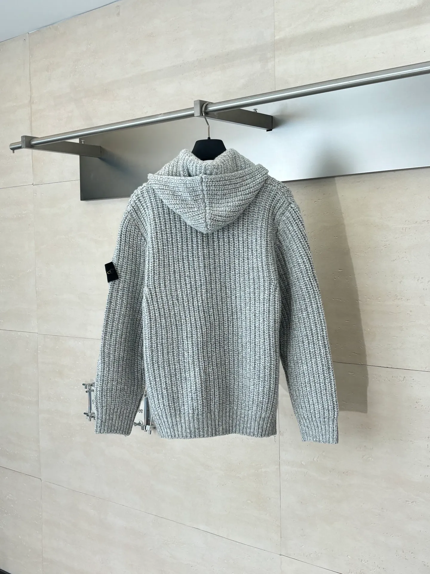 P770 Stone Island*/石岛 Thick needle armband logo knitted zipper jacket Size: S/M/L/XL